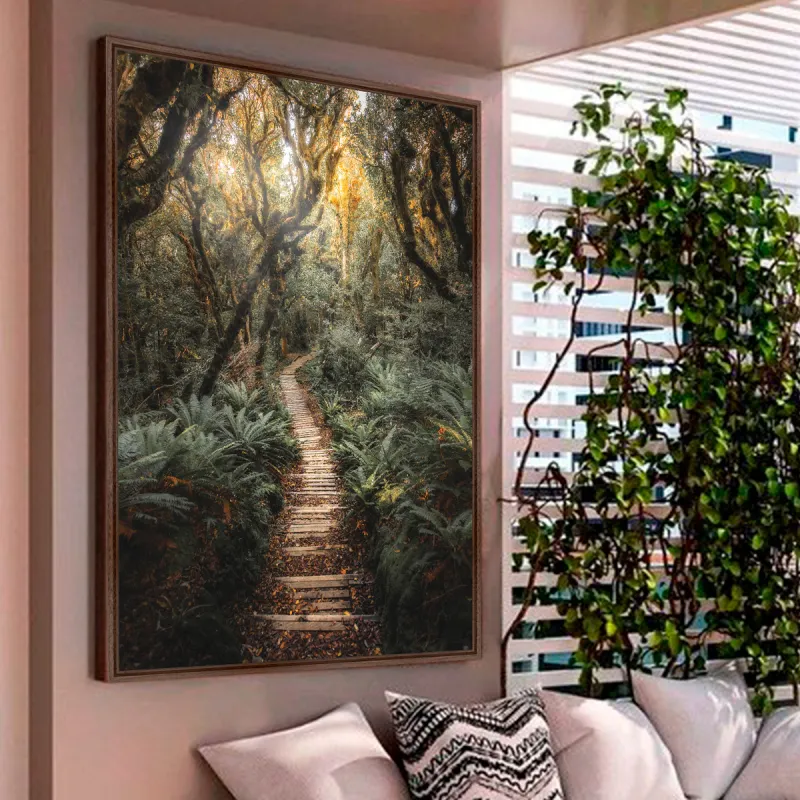 Quadro Paisagem Trilha de Madeira entre a Floresta